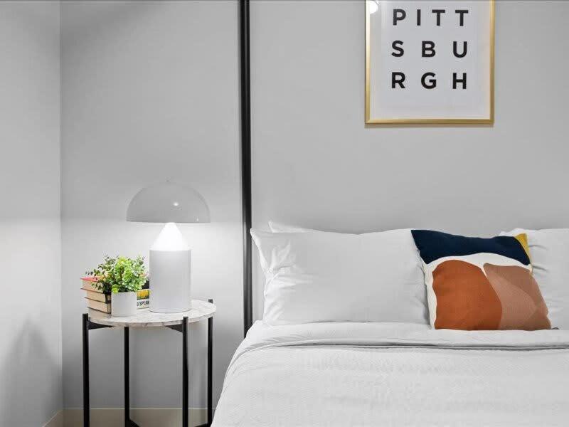 Cozysuites Historic 1Br, Downtown Питсбърг Екстериор снимка