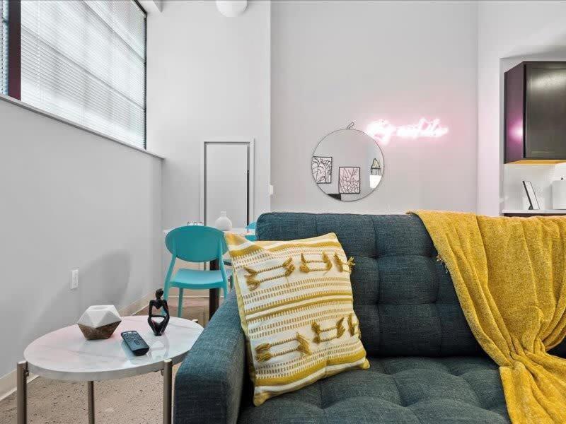 Cozysuites Historic 1Br, Downtown Питсбърг Екстериор снимка