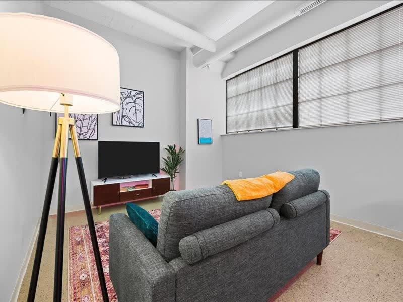 Cozysuites Historic 1Br, Downtown Питсбърг Екстериор снимка
