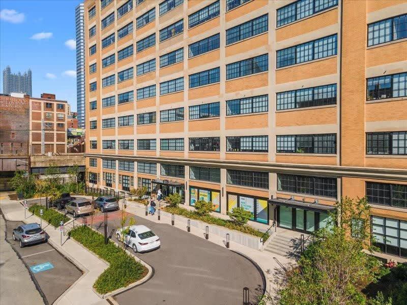 Cozysuites Historic 1Br, Downtown Питсбърг Екстериор снимка